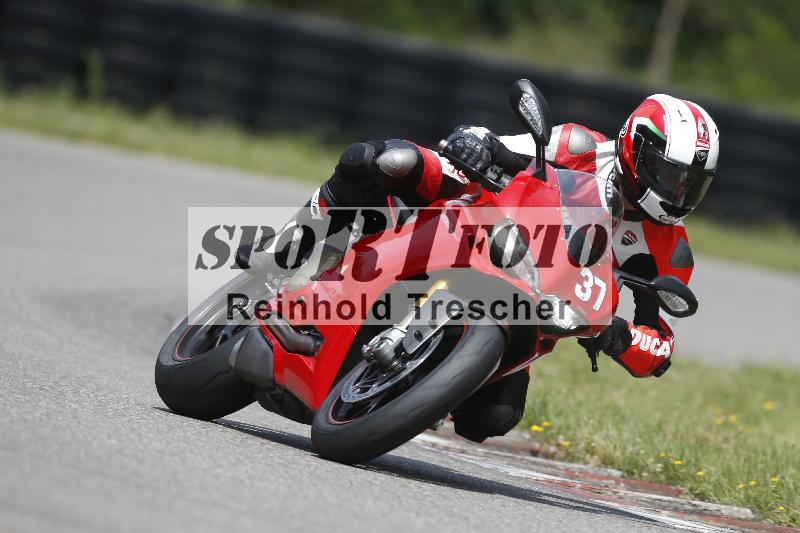 /27 12.06.2025 Ducati Schweiz Trackday Warmup  ADR/gruen-vert/37